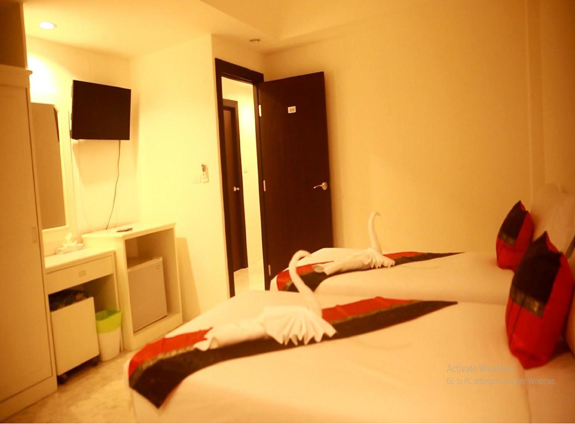 Rayaan Oriental Guest House & Restaurant Patong Exterior photo